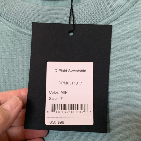 D.RT “D” Plaid Sweatshirt NWT 🌴 - Picture 3 of 12